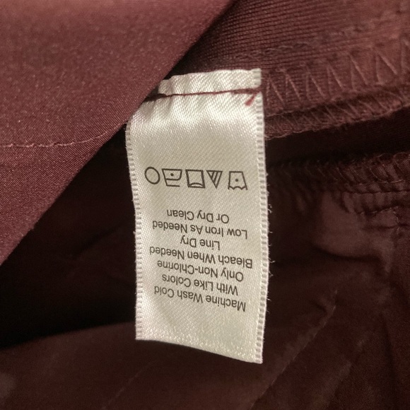 NWOT  ColdWater Creek Natural Fit
P16
Maroon pants - Picture 3 of 7